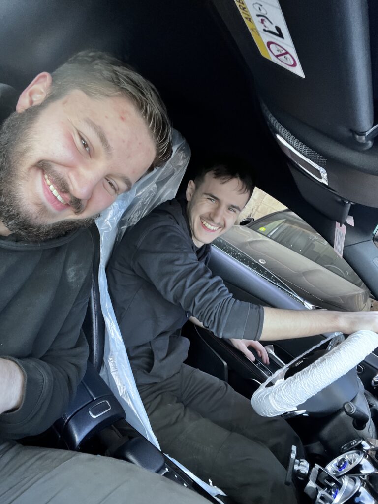 Alexander izgubljeni formula 1 mehanik